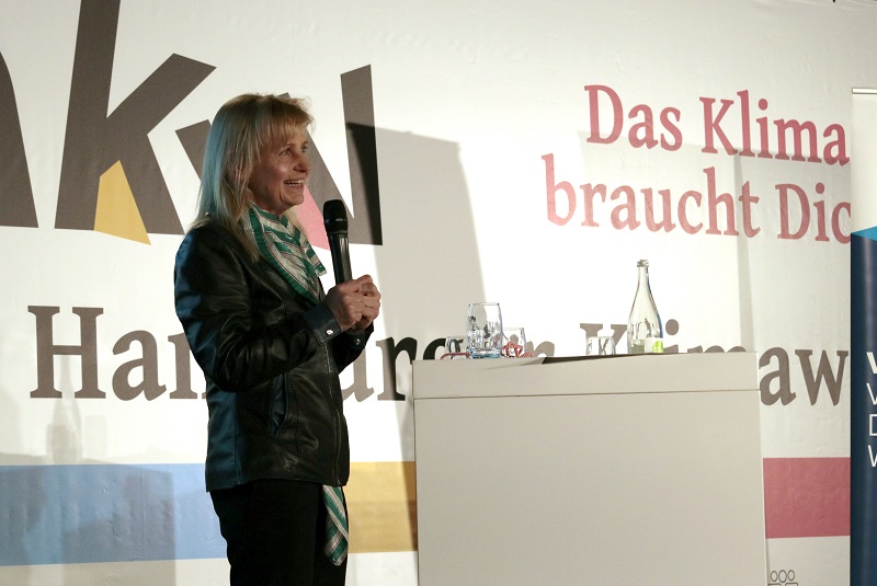 VDW Geschäftsführerin Maria Reinisch beim öffentlichen Gesprächsforum von KU und VDW im Rahmen der Hamburger Klimawoche 2019